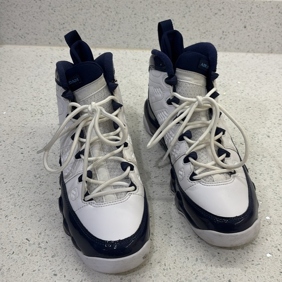 Jordan 9 - Picture 2 of 5